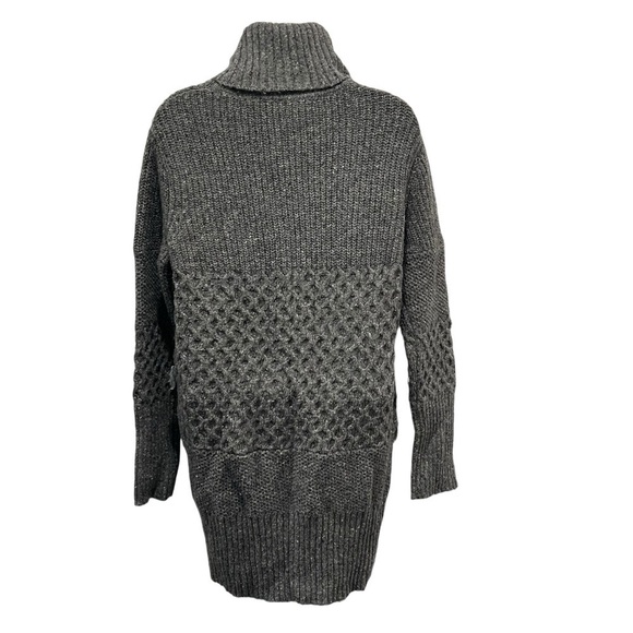 Banana Republic Gray Multi Textured Fringe Long Turtleneck Sweater Size Medium - Picture 2 of 10